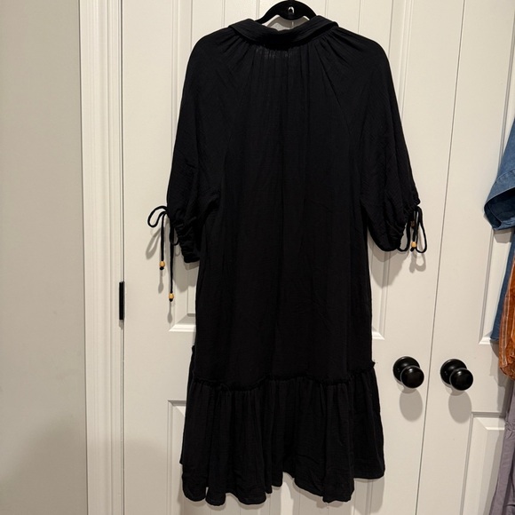 NEW Boutique Dress with Buttons and Pockets - Picture 7 of 7